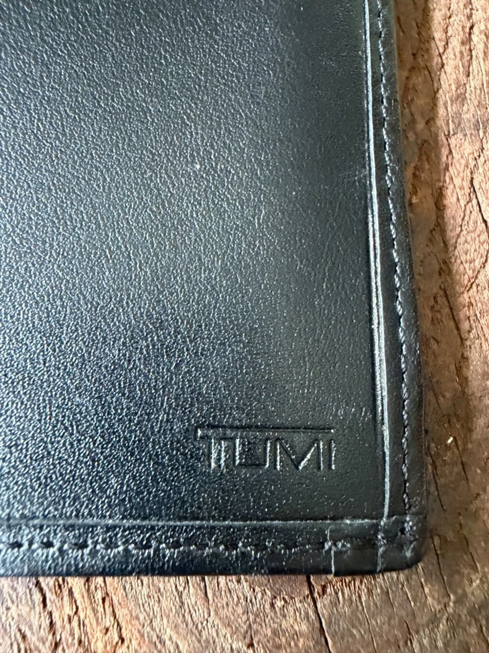 TUMI Alpha Slg Breast Pocket Wallet | Black - Picture 4 of 9